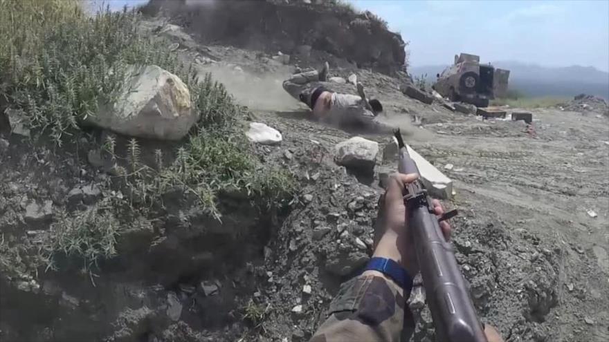 Vídeo: Vean cómo soldados saudíes huyen ante avance de yemeníes