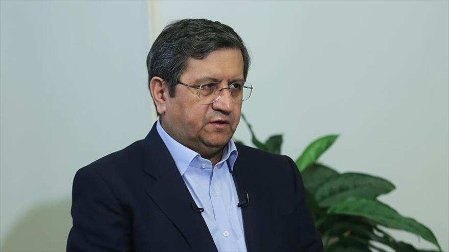 El candidato a la Presidencia de Irán Abdolnaser Hemati durante una entrevista con la Radio y Televisión de la República Islámica de Irán. (Foto: IRIB)