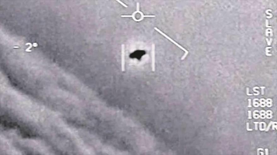 Objeto avistado por pilotos de la Armada, en una captura de un vídeo desclasificado por EE.UU.