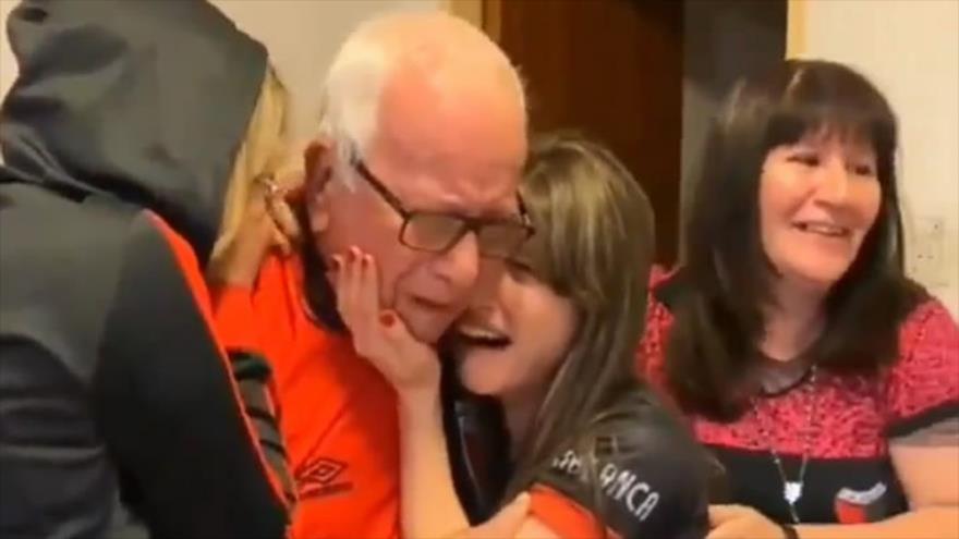 Vídeo: Abuelos del Colón argentino lloran tras su primer campeonato