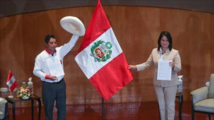 Castillo y Fujimori se disputan las presidenciales de Perú