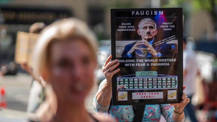 “¡Fuera!”: Estadounidenses protestan contra epidemiólogo Fauci