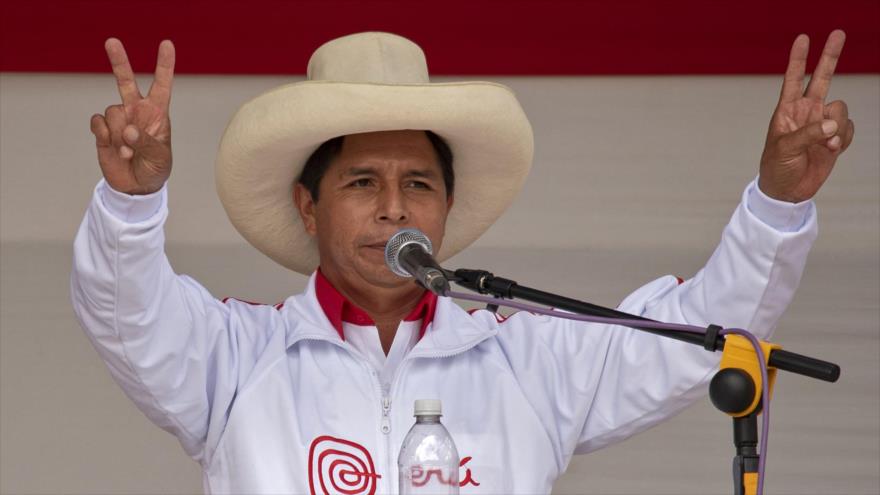 El candidato presidencial de Perú, Pedro Castillo, pronuncia un discurso en Lima, capital, 18 de mayo de 2021.