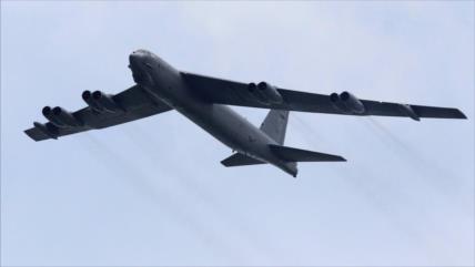 EEUU envía B-52 nucleares cerca de Rusia; Moscú repudia provocación