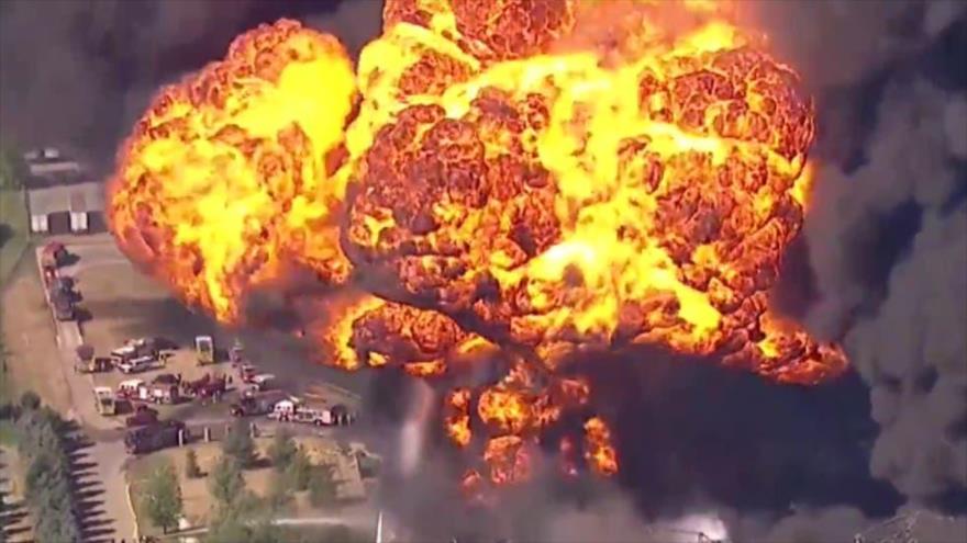 Vídeo: Explosión masiva en planta química en Illinois (EEUU) | HISPANTV
