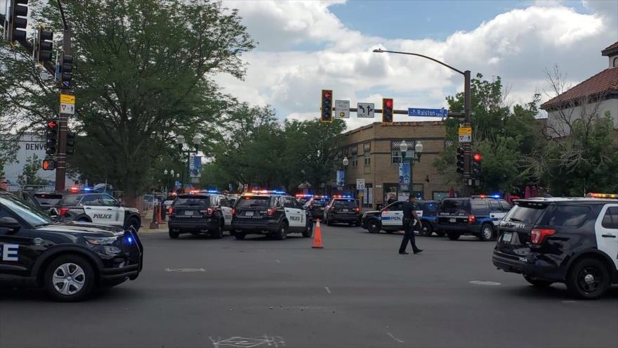 La Policía en el lugar del tiroteo en la ciudad de Arvada del estado de Colorado, 21 de junio de 2021.