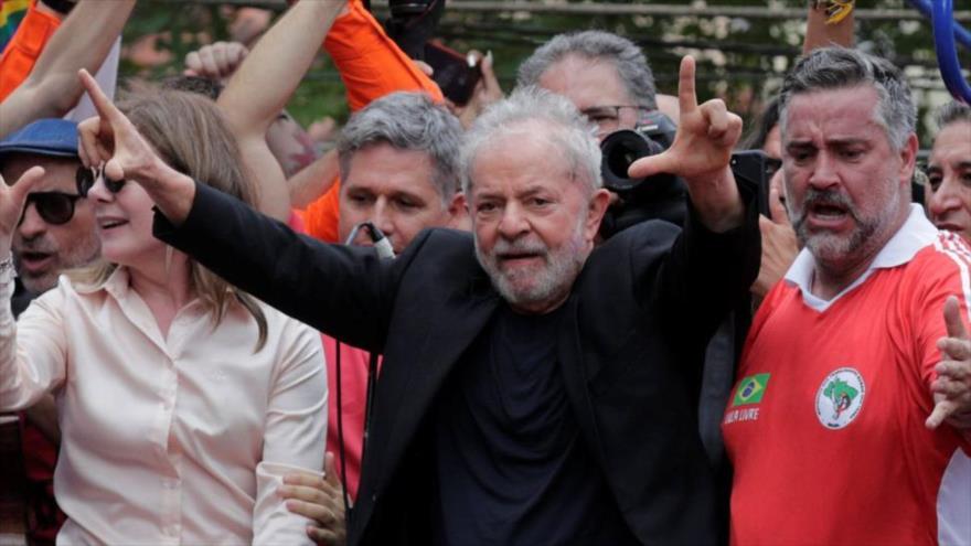 El expresidente brasileño Luiz Inácio Lula da Silva durante una manifestación de sus partidarios en Sao Bernardo, 9 de noviembre de 2019. 