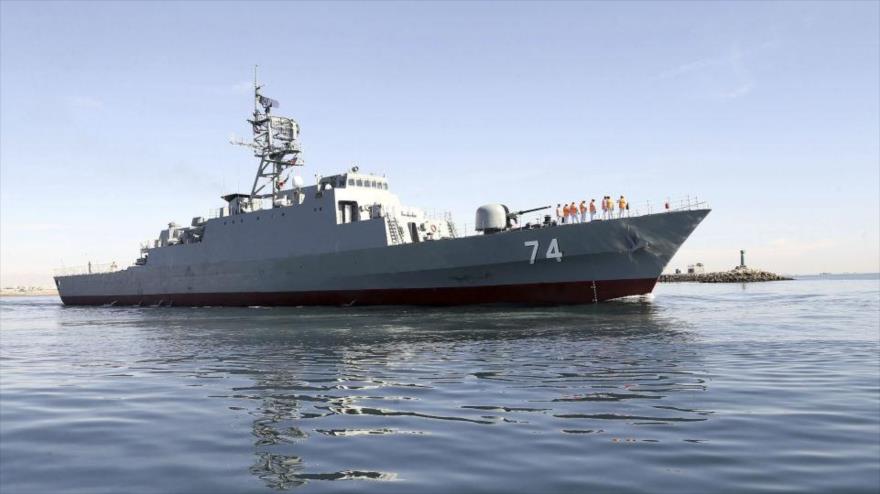Un destructor de la Armada iraní.