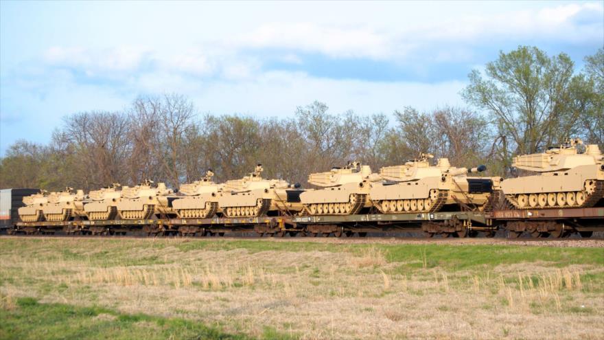 EEUU despliega una larga caravana de tanques cerca de Bielorrusia 