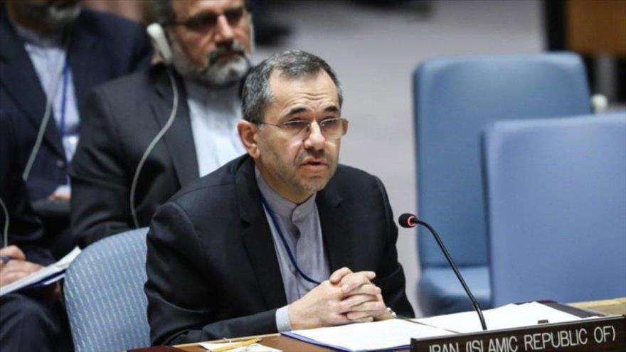 Representante permanente de Irán ante la ONU, Mayid Tajt Ravanchi, habla durante una reunión del Consejo de Seguridad en Nueva York.
