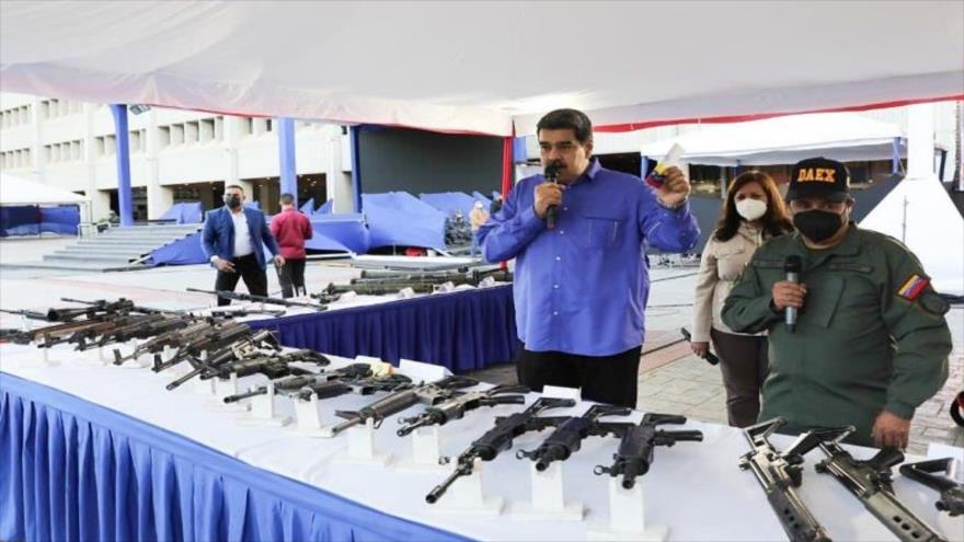 Maduro: López desde España coordina el complot colombiano