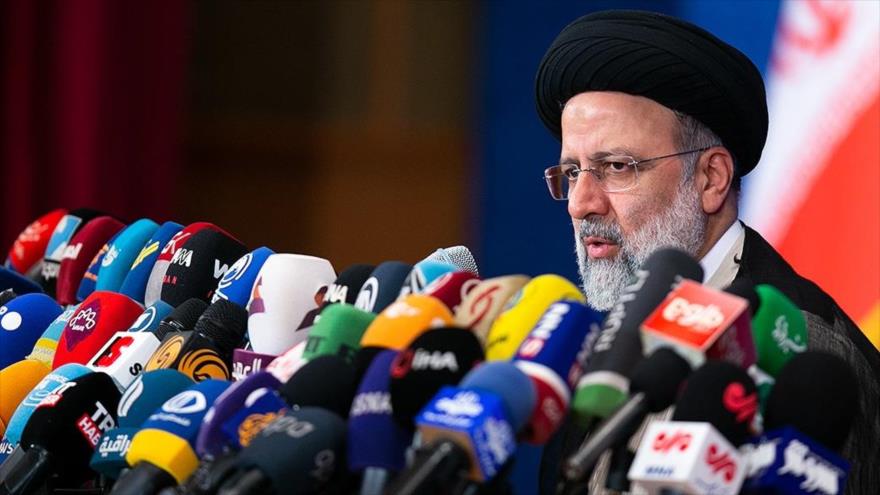 El presidente electo de Irán, Ebrahim Raisi, en una conferencia de prensa con los medios iraníes y extranjeros, 21 de junio de 2021. (Foto: Fars)