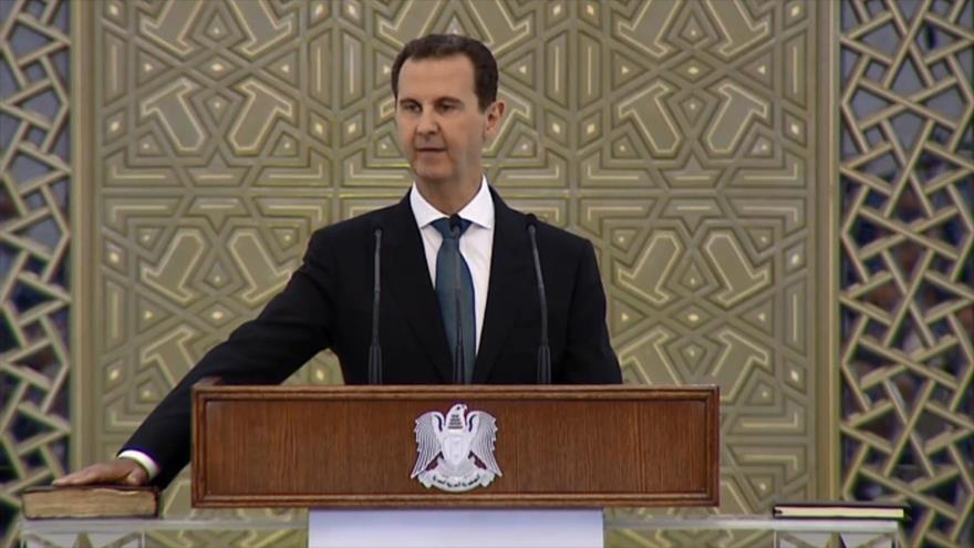 Bashar al-Asad presta juramento constitucional en Siria