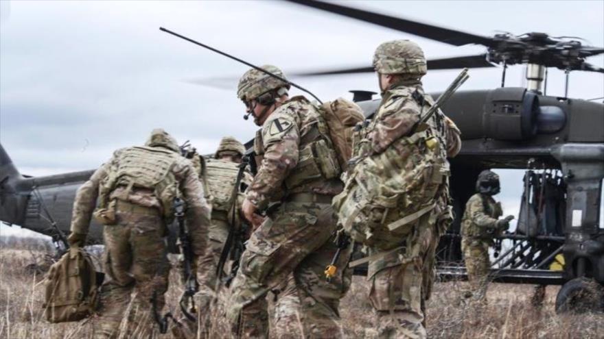 Soldados estadounidenses durante un entrenamiento militar en Hungría, 3 de marzo de 2020.