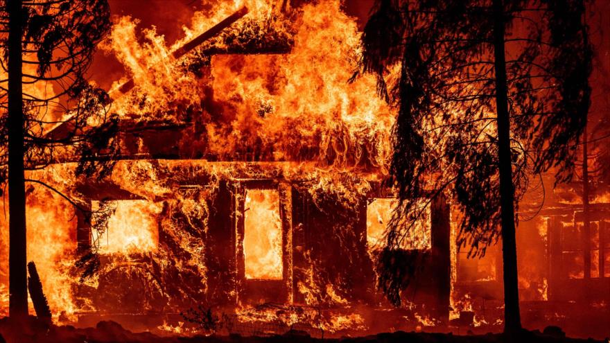 Incendio de California se dirige a comunidades rurales | HISPANTV