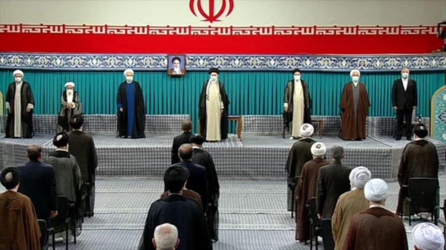 Comienza ceremonia de convalidación de Raisi por el Líder de Irán - Vimarsana News