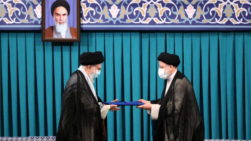 Líder de Irán ratifica a Ebrahim Raisi como nuevo presidente