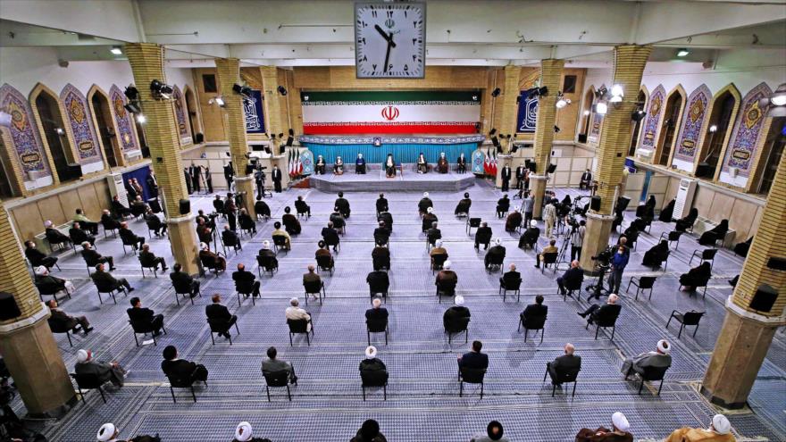 La ceremonia de convalidación del nuevo presidente iraní, Seyed Ebrahim Raisi, se celebró en Teherán, capital, 3 de agosto de 2021. (Foto: Khamenei.ir)