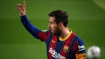 El astro argentino Lionel Messi se va del Bracelona