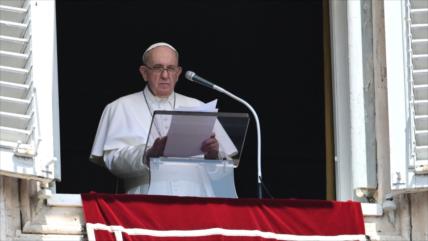 Alerta en Vaticano: Amenazan de muerte al papa en carta con balas