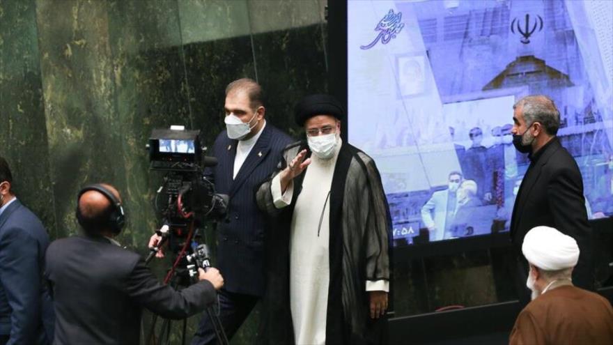 El presidente de Irán, Seyed Ebrahim Raisi, en el Parlamento en día de su investidura, 5 de agosto de 2021. (Foto: ISNA)