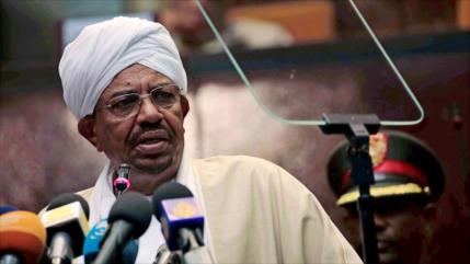 Sudán entrega al expresidente Al-Bashir a CPI por crímenes en Darfur