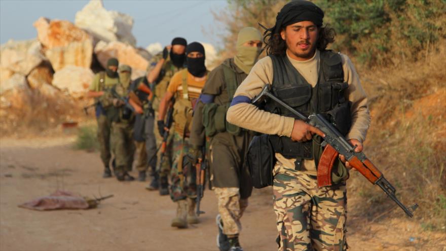 Terroristas del Frente Al-Nusra en Idlib, Siria. (Foto: Reuters)