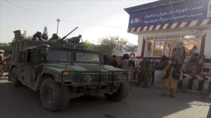 Talibán avanza hacia Kabul con blindados y equipos ‘Hecho en EEUU’ | HISPANTV
