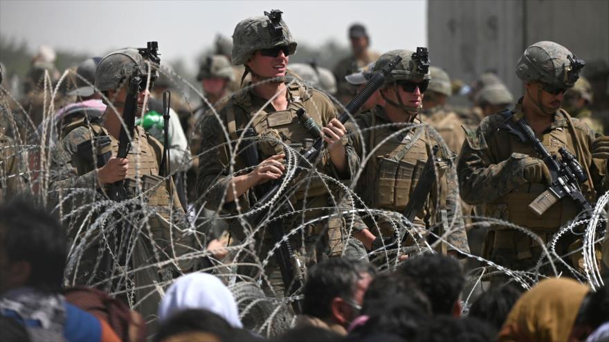 Fuerzas de EE.UU. en el aeropuerto de Kabul, la capital de Afganistán, 20 de agosto de 2021. (Foto: AFP)