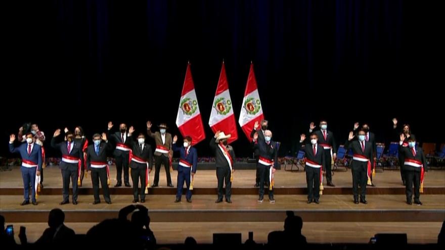 Reacciones de condena a presiones contra mandatario peruano