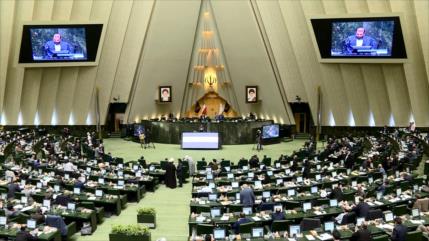 Parlamento iraní evalúa formación propuesta para gabinete de Raisi