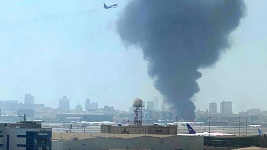 Vídeo: Se produce un incendio cerca del aeropuerto de Dubái, EAU