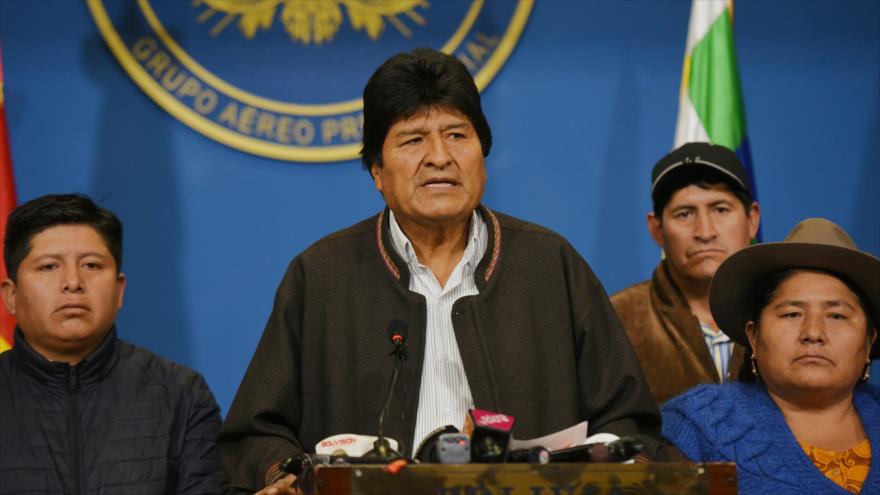 El expresidente de Bolivia, Evo Morales, habla en un mitin en El Alto, 10 de noviembre de 2019.