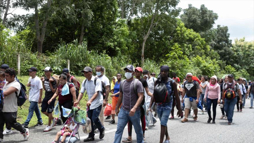 migrantes centroamericanos dirigiéndose en una caravana hacia los Estados Unidos, en Tapachula, , México, el 4 de septiembre de 2021. (Foto :AFP)