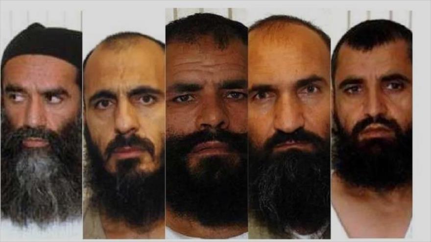Cinco detenidos en Guantánamo que Barack Obama liberó en un canje de presos con los talibanes.