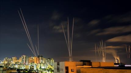 Fuerzas palestinas lanzan cohetes a territorios ocupados por Israel