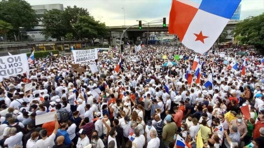 Vídeo: Miles se manifiestan en Panamá contra reformas electorales