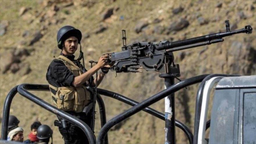 Un miembro de las fuerzas de los comités populares de Yemen, 26 de junio de 2021. (Foto: AFP)