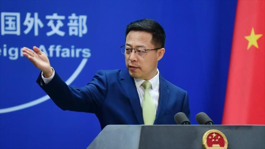El portavoz del Ministerio de Asuntos Exteriores de China, Zhao Lijian, habla en una conferencia de prensa, 17 de septiembre de 2021.