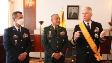 Jefe de Comando Sur visita Colombia ¿sube tensión con Venezuela?