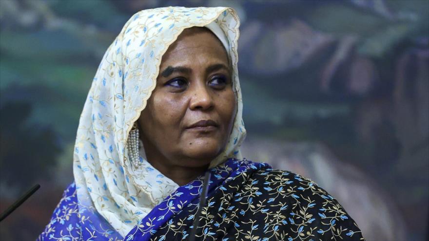 La ministra de Exteriores de Sudán, Mariam al-Sadiq al-Mahdi.