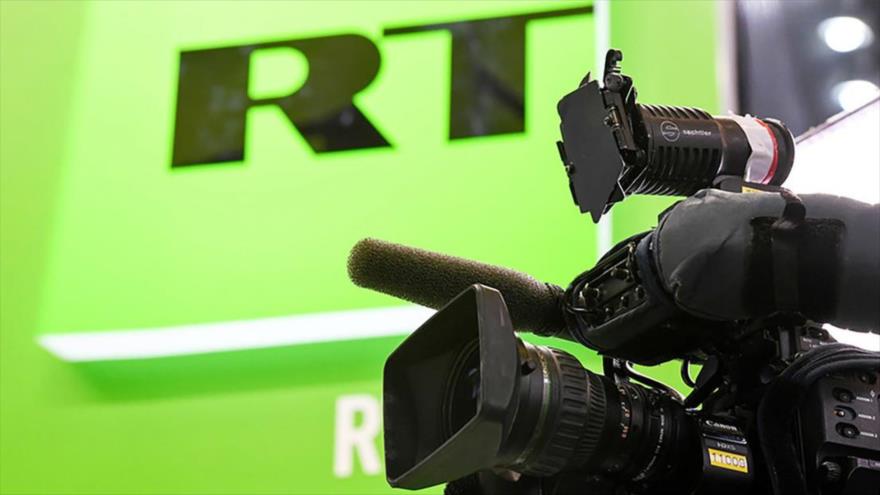 El logo de la cadena de televisión de noticias Russia Today (RT).