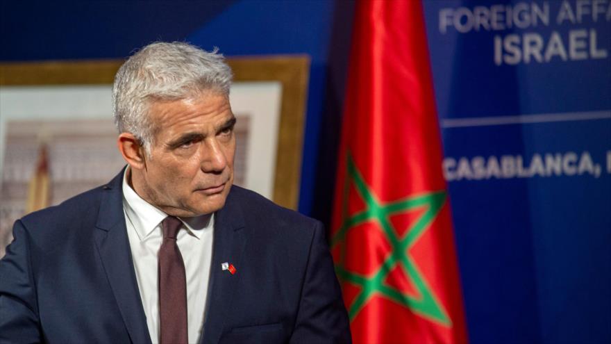 El canciller israelí, Yair Lapid, ofrece una conferencia de prensa en la ciudad de Casablanca, en Marruecos, 12 de agosto de 2021. (Foto: AFP)