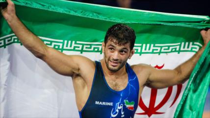Luchadores iraníes ganan 2 oros en el mundo; hay otros 4 finalistas