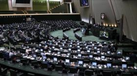 Parlamento iraní respalda ejercicios militares en noroeste de Irán