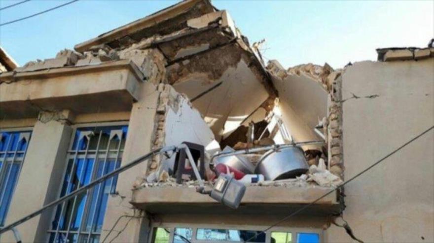 Destrucción de casas tras un terremoto ocurrido en la provincia de Juzestán, en el suroeste de Irán, 8 de julio de 2019.