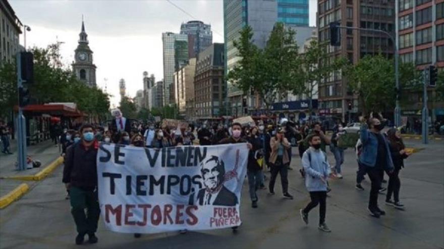 Chilenos protestan contra Piñera tras caso de “Papeles de Pandora”