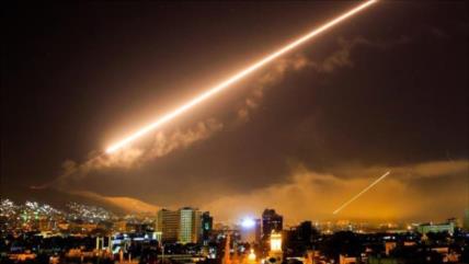 Cazas de Israel bombardean Siria bajo el amparo de aviones civiles