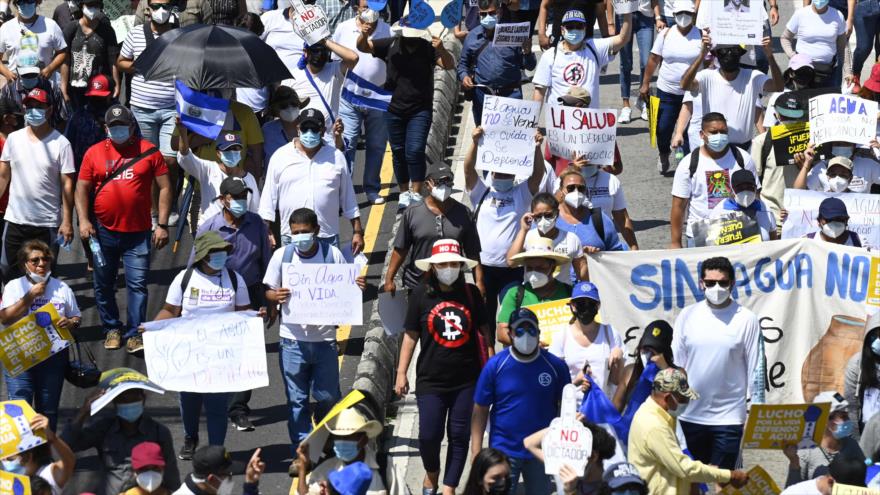 Salvadoreños rechazan el bitcóin y exigen renuncia de Bukele | HISPANTV