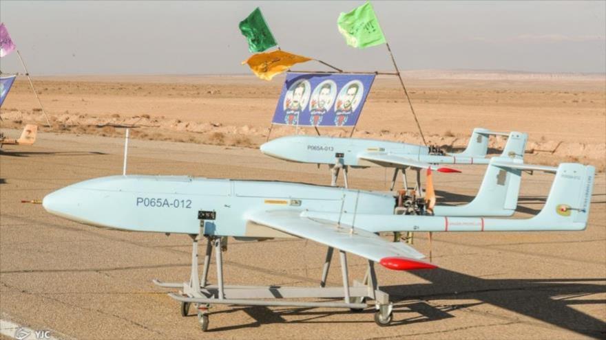 Un dron de fabricación iraní durante un ejercicio militar en la provincia de Semnan. (Foto: YJC)